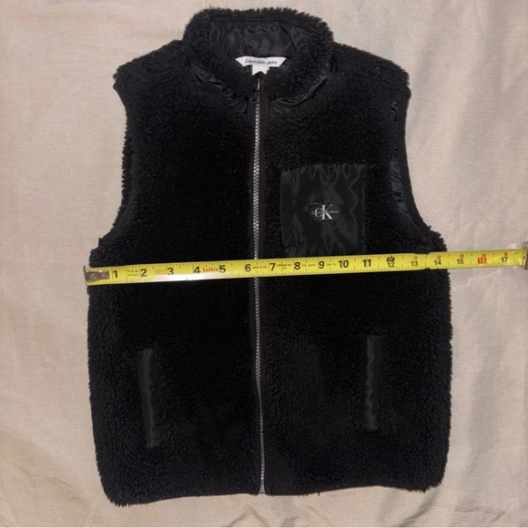 Calvin Klein Black Textured Vest 4T - Picture 5 of 6